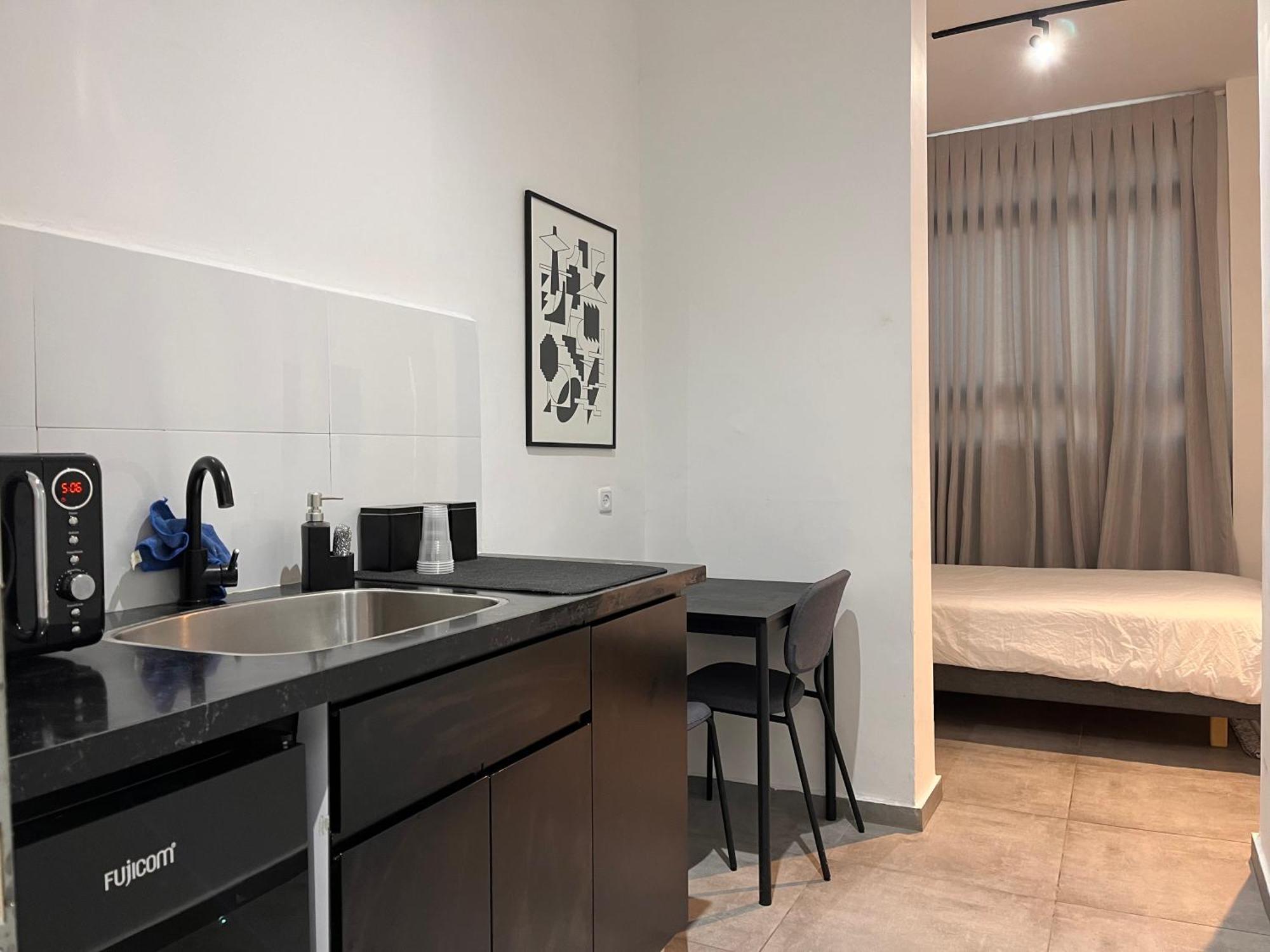 Yona 8 Bed & Breakfast Tel Aviv Bilik gambar