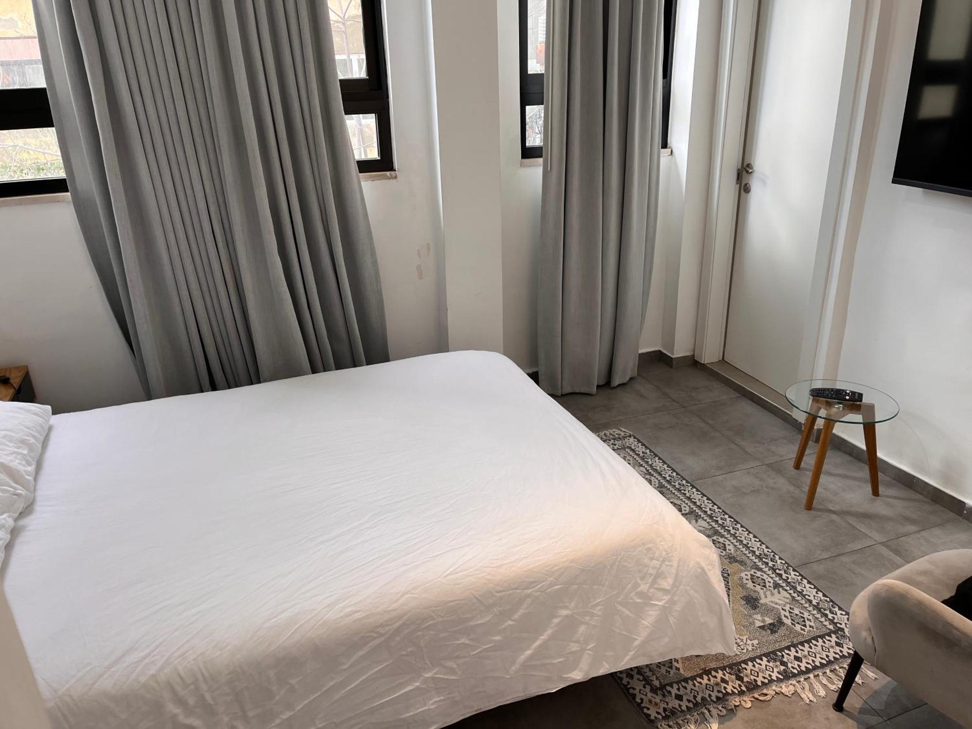 Yona 8 Bed & Breakfast Tel Aviv Bilik gambar