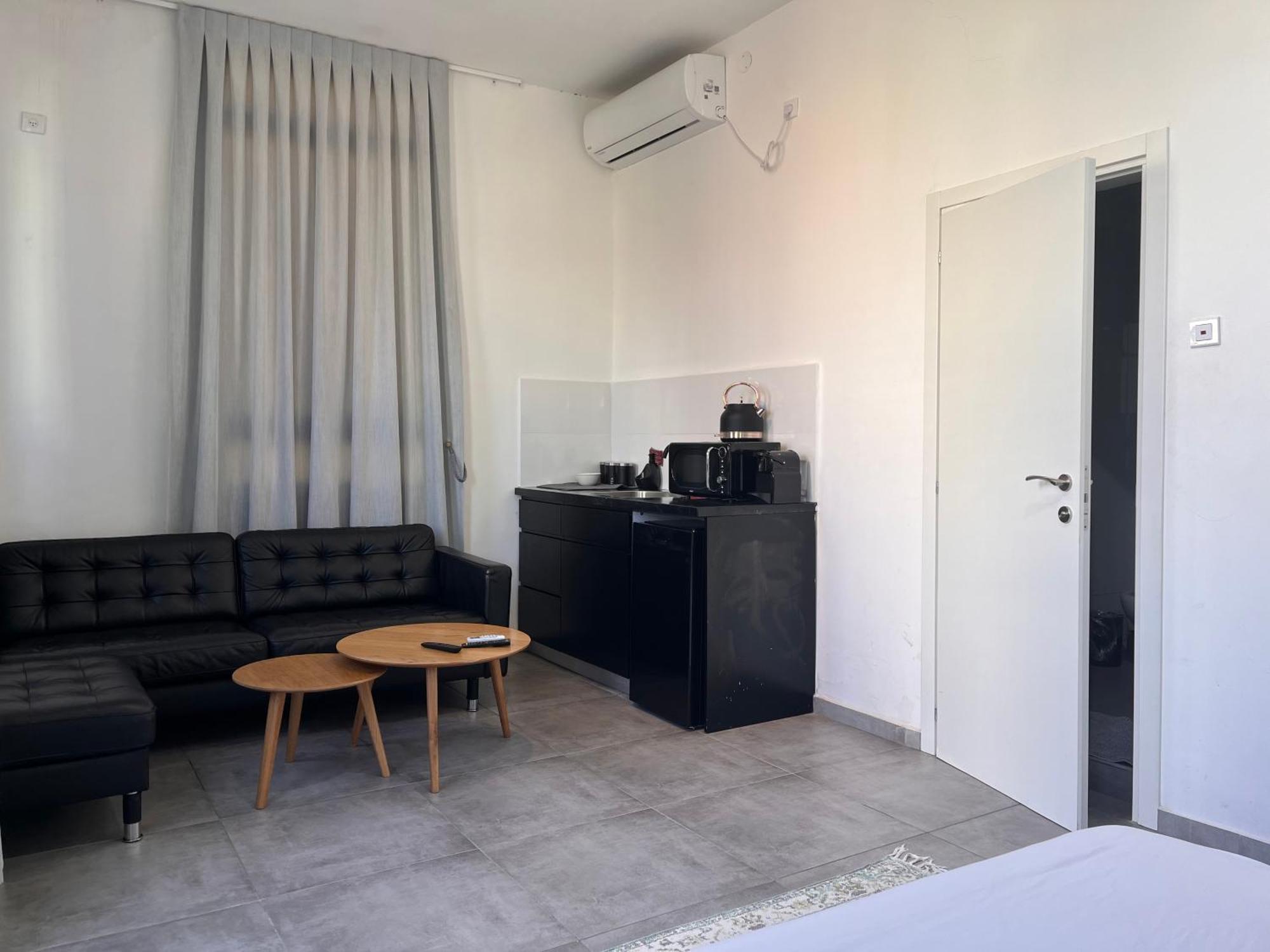Yona 8 Bed & Breakfast Tel Aviv Bilik gambar