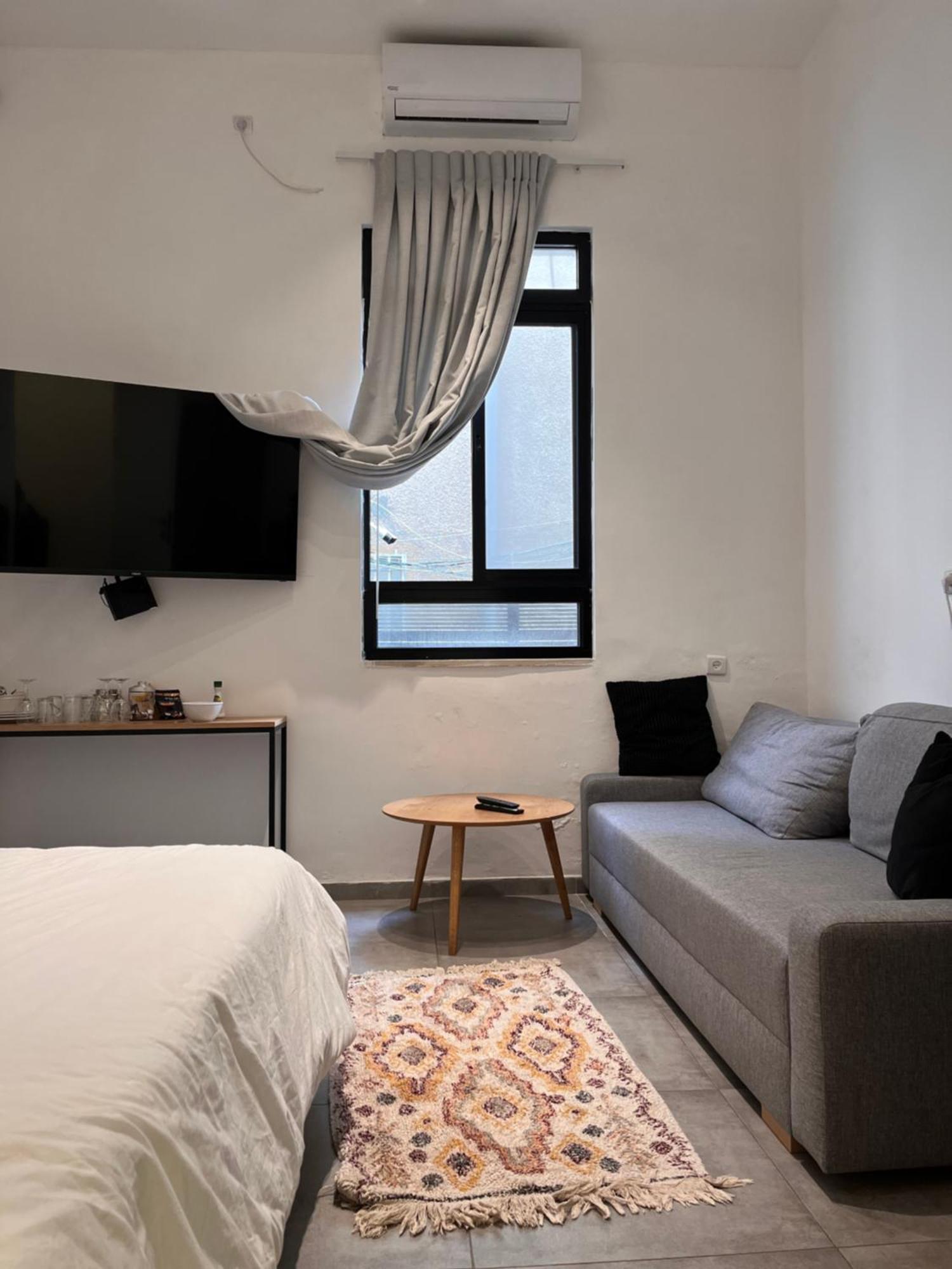Yona 8 Bed & Breakfast Tel Aviv Bilik gambar