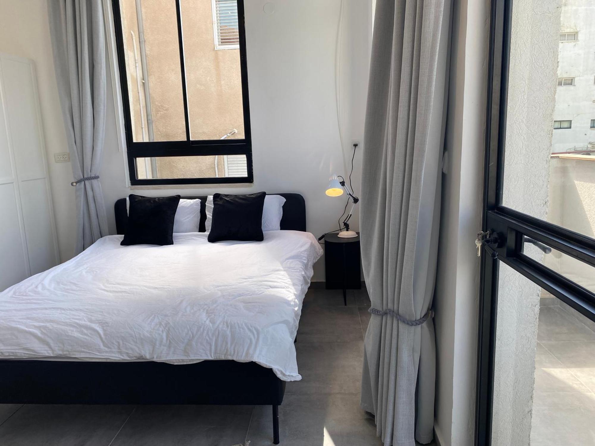 Yona 8 Bed & Breakfast Tel Aviv Bilik gambar