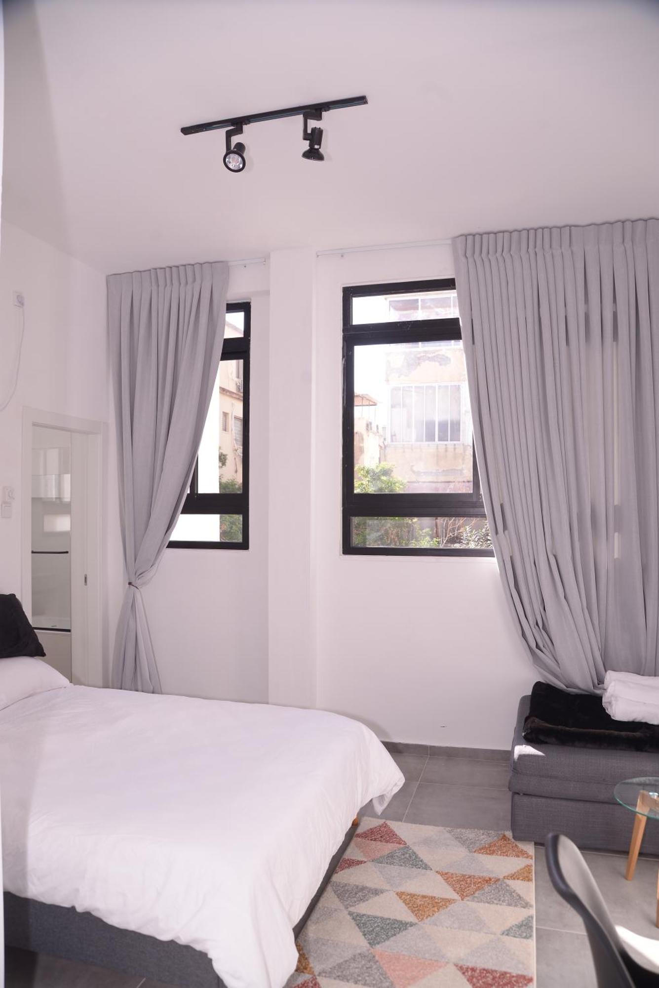 Yona 8 Bed & Breakfast Tel Aviv Bilik gambar